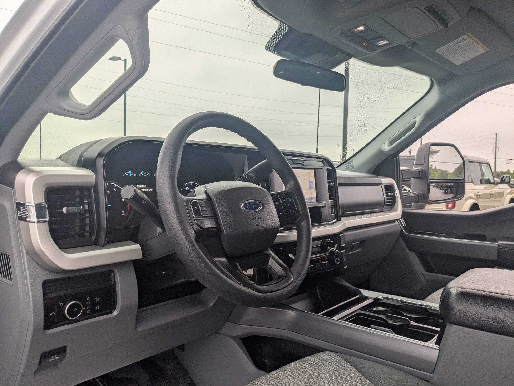 2025 Ford Super Duty F-350 SRW XLT