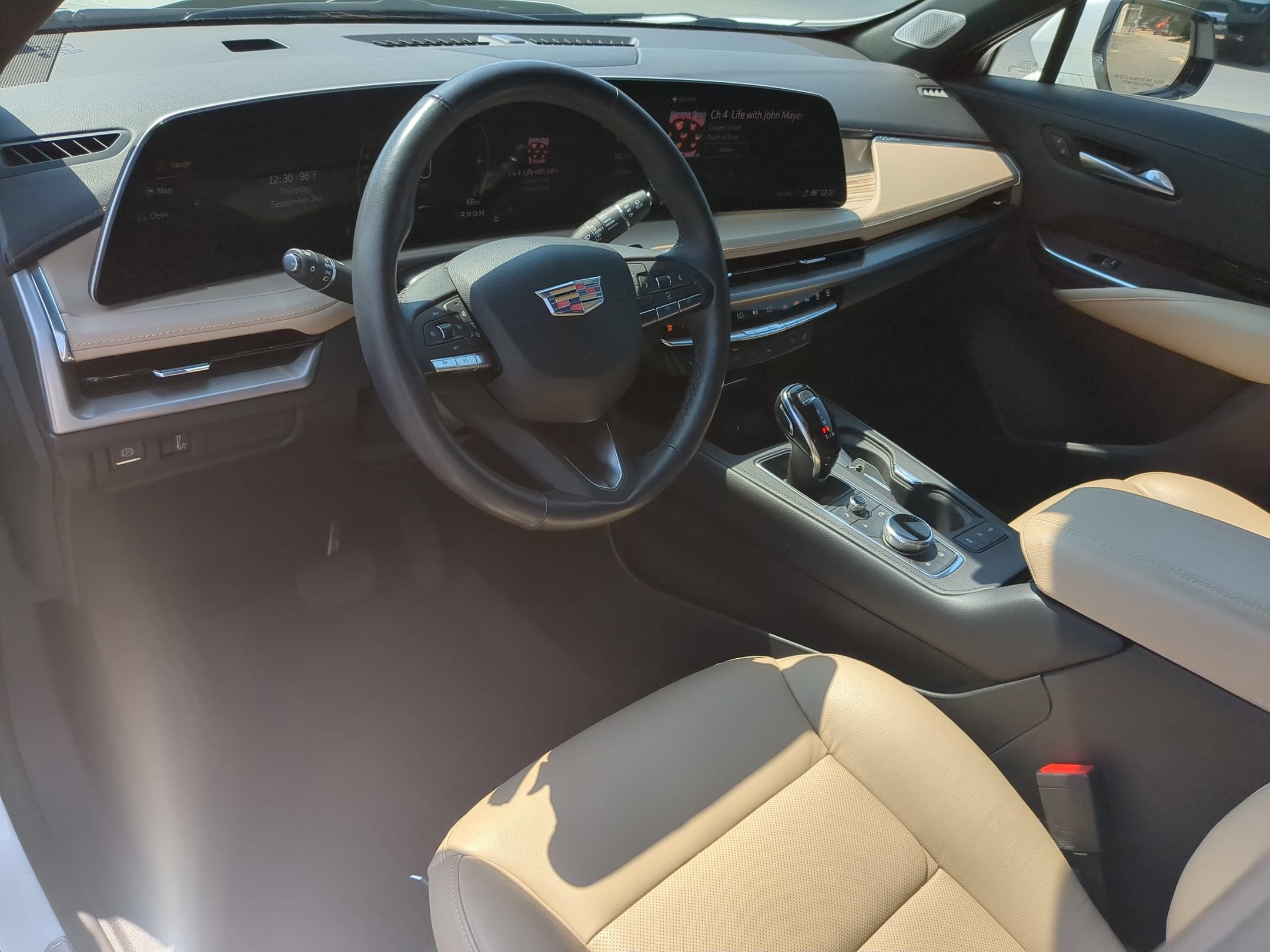 2024 Cadillac XT4 FWD Premium Luxury