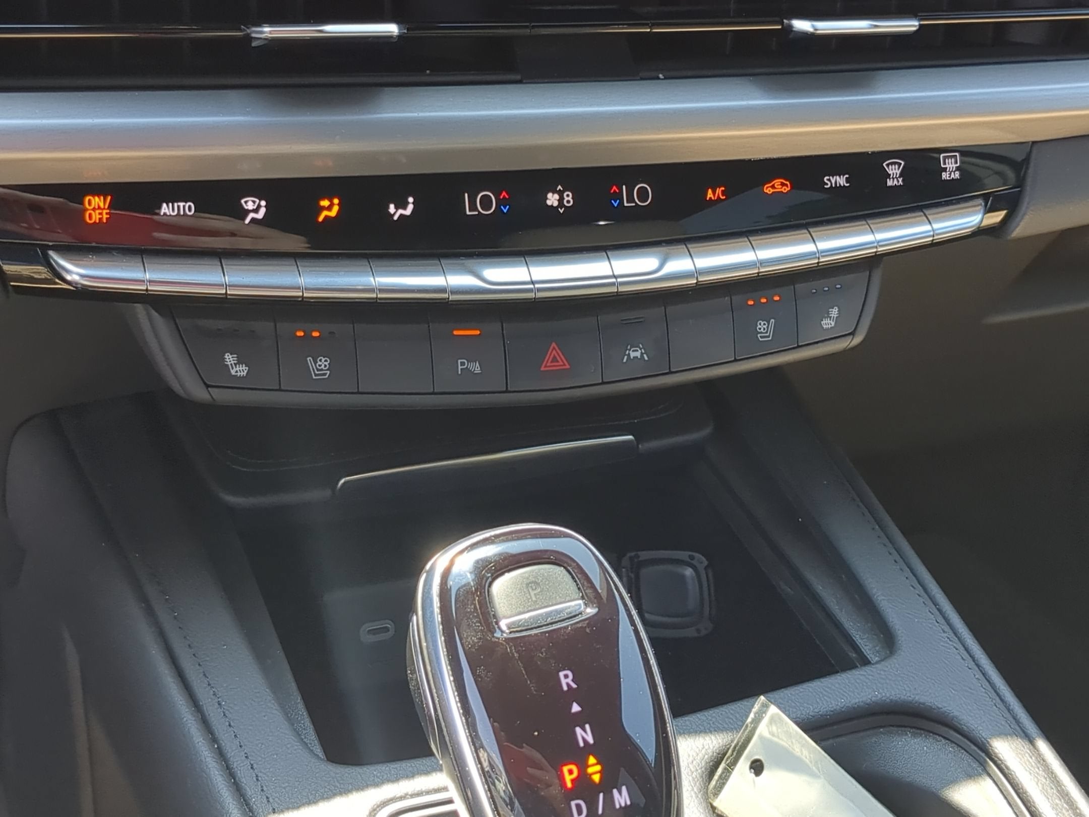 2024 Cadillac XT4 FWD Premium Luxury