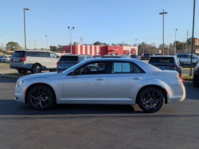 2023 Chrysler 300 Touring