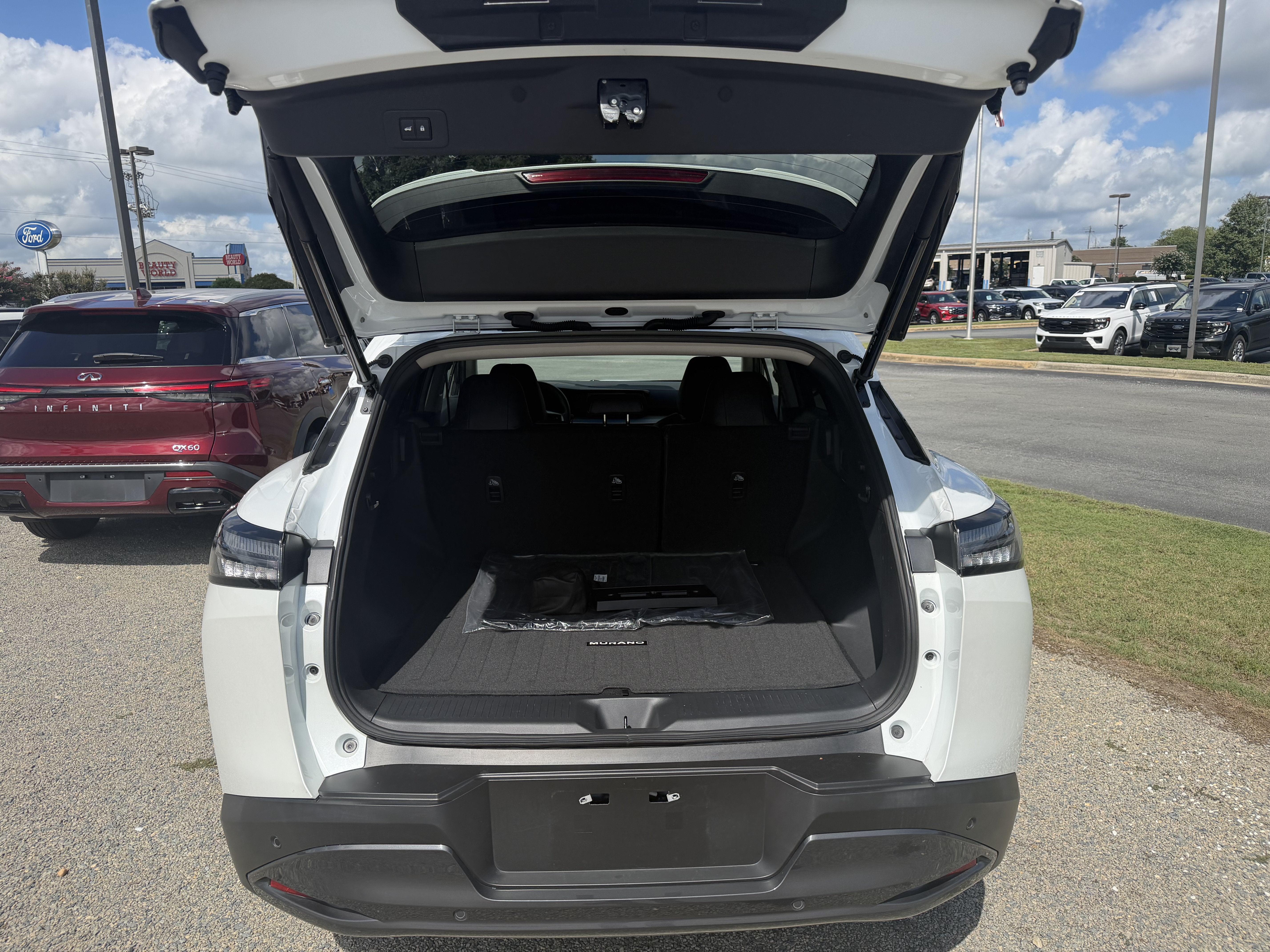 2025 Nissan Murano SL