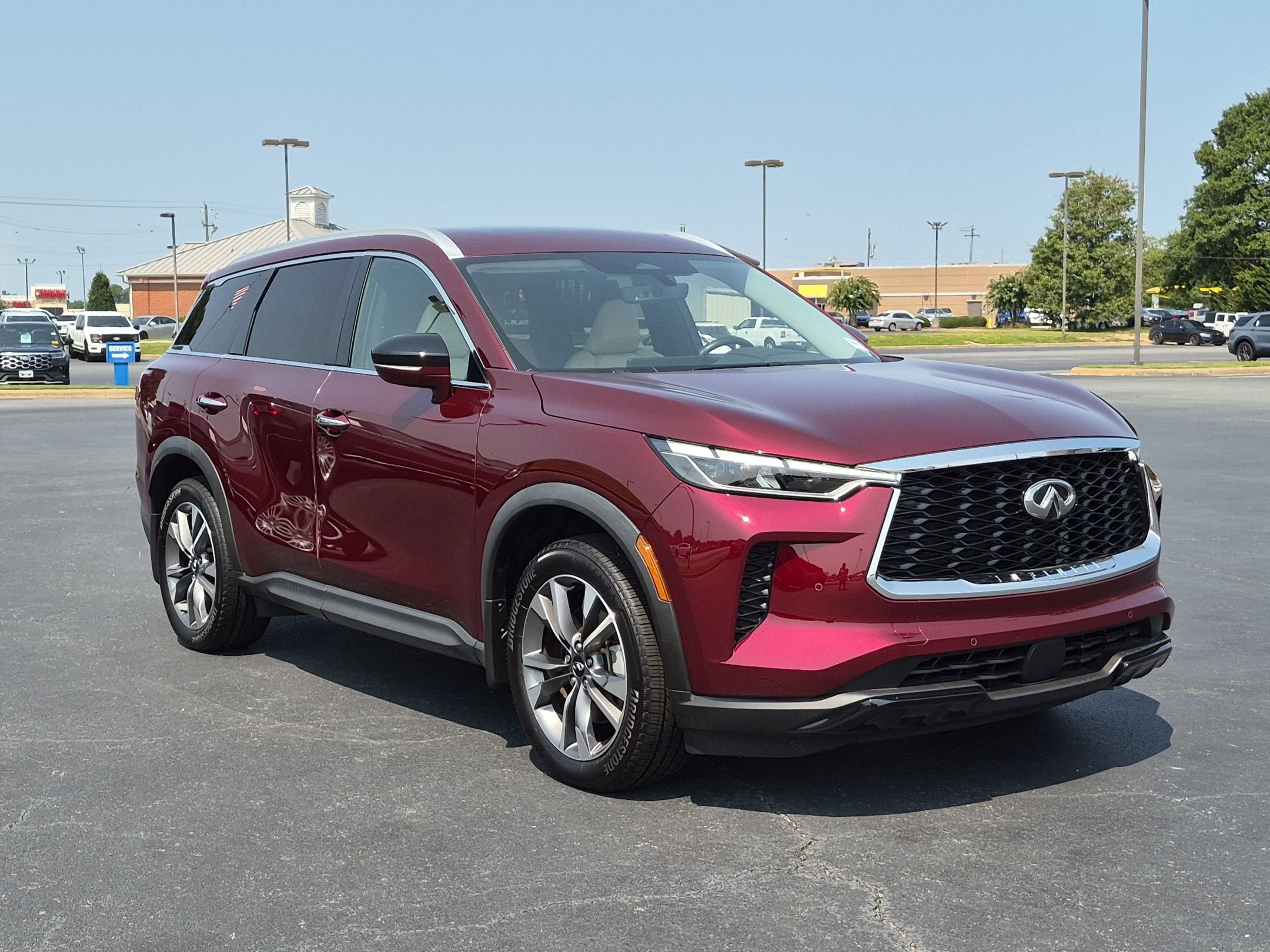2023 INFINITI QX60 LUXE
