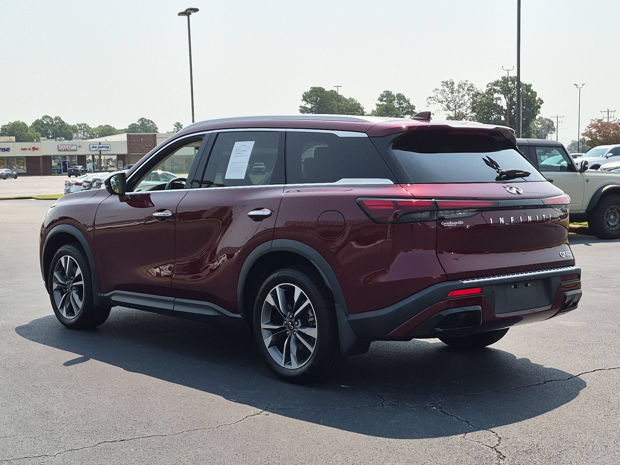 2023 INFINITI QX60 LUXE