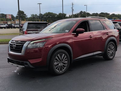 2024 Nissan Pathfinder SL